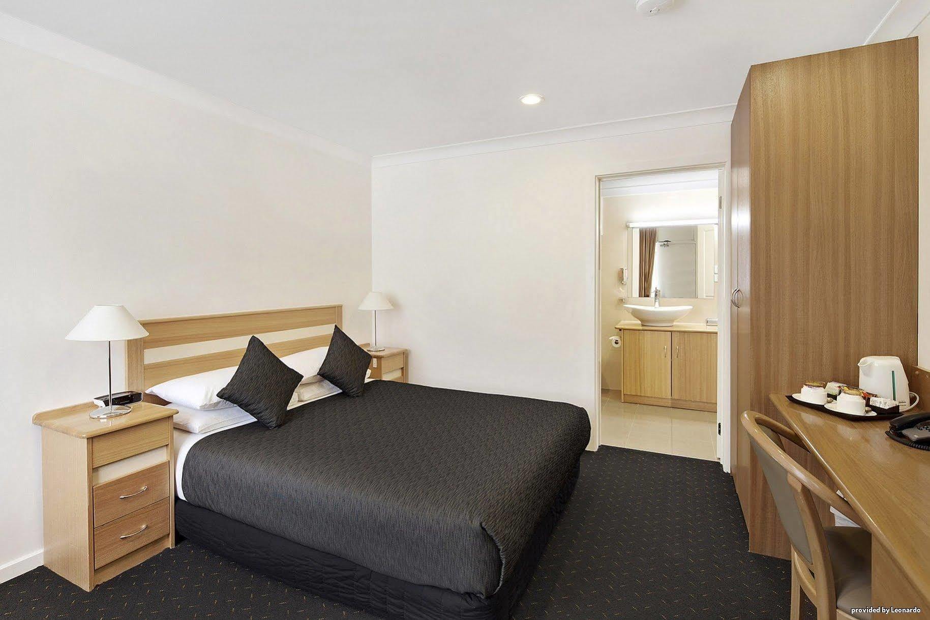 Melbourne'S Princes Park Hotel Exterior foto
